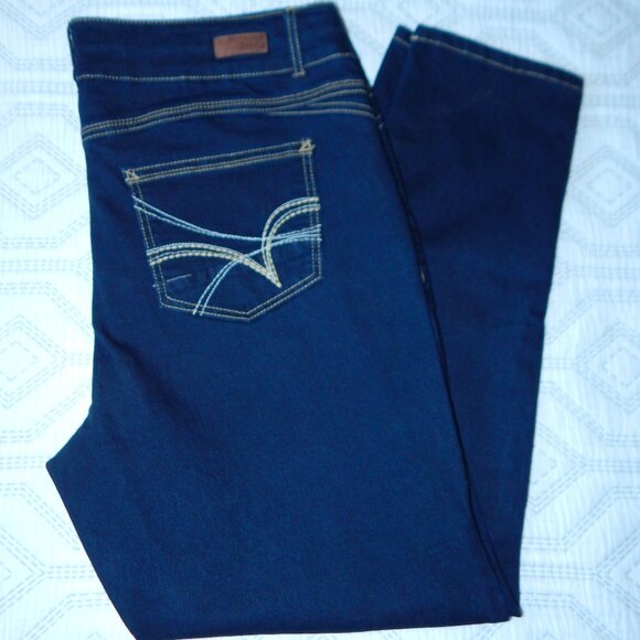 Angel Jeans “Body-Lift Skinny” 18W - NWOT - Picture 1 of 3
